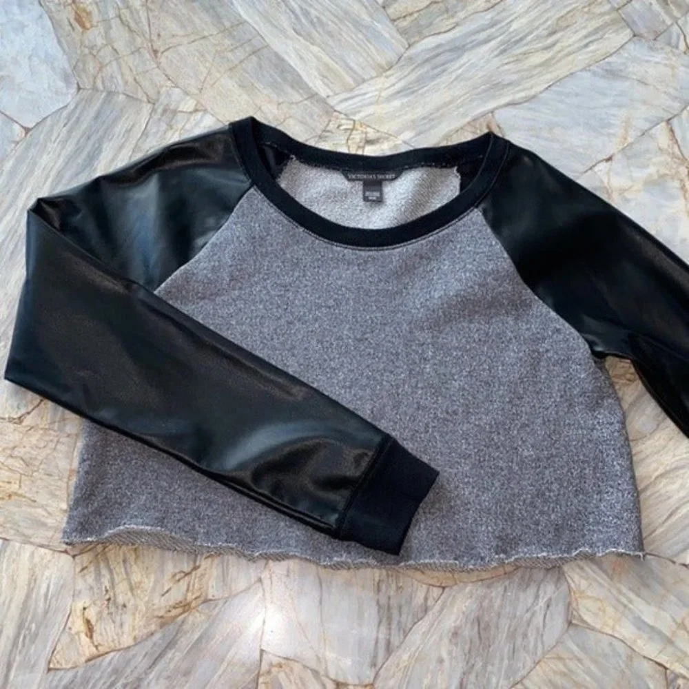 Victoria’s Secret Gray/Faux Leather Sweatshirt Short Medium - Picture 6 of 10